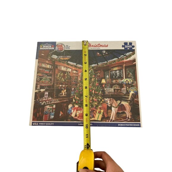 White Mountain Christmas 1000 Pc Puzzle Large Seek and Find - Picture 4 of 6